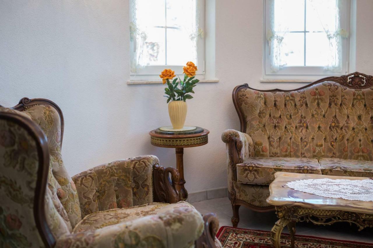 Contessa Apartment